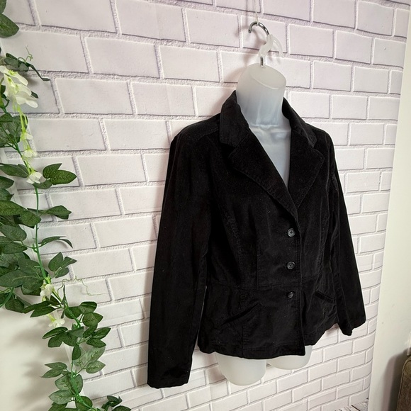 ST JOHN’S BAY  Women's Black Corduroy blazer stretch Jacket/size M - Picture 4 of 9